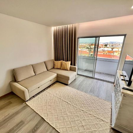 Charming Studio Apartment In 포보아데바짐 외부 사진